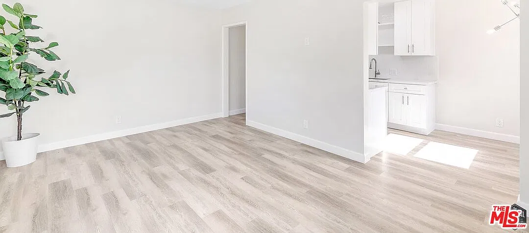 1 bed, 1.0 bath, 600 sqft, $2,350 — Photo 2