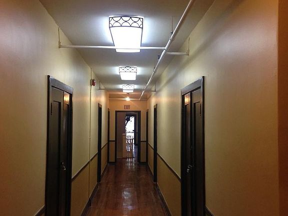 2nd image of 712 N Hobart Blvd APT 104
