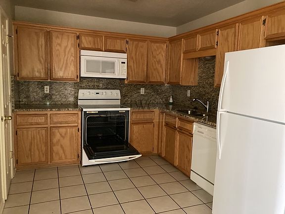 3rd image of 4700 Pennington Ave #B