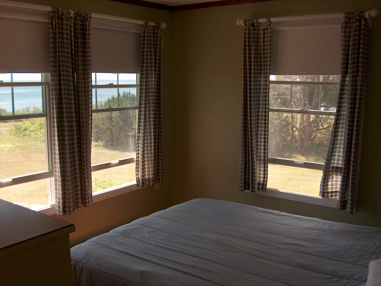 2 bed, 960 sqft, $2,200 — Photo 2