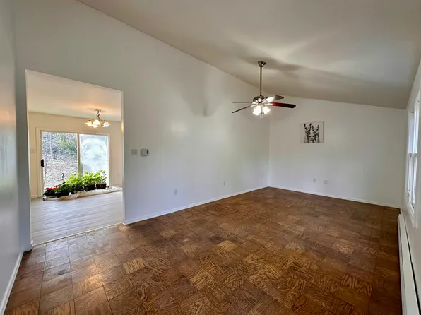 2412 Winding Way, Tobyhanna, PA 18466