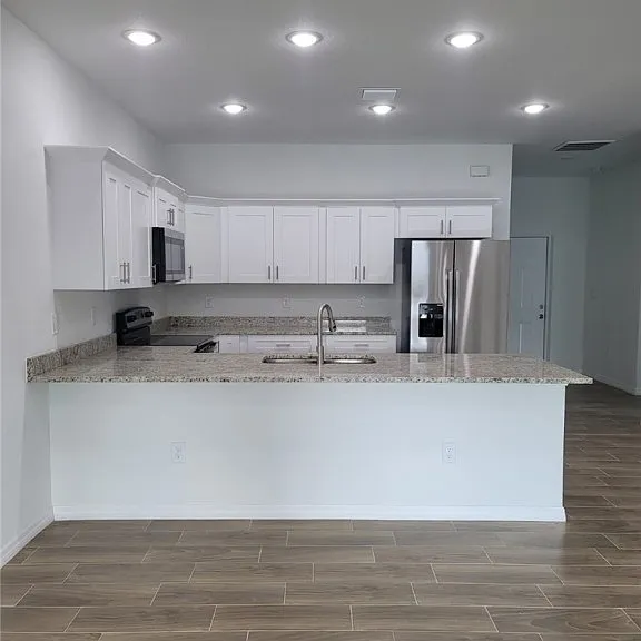 684 Thomas Sherwin Ave S — Photo 2