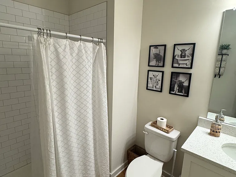 600 E Trinity Ln #114 — Photo 5
