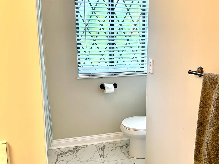 1891 Fernwood Pl — Photo 11