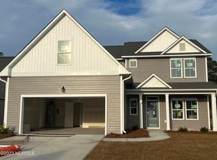 52 W Weatherbee Way, Hampstead, NC 28443