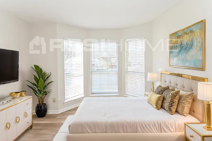 6901 Brittany Ln — Photo 8