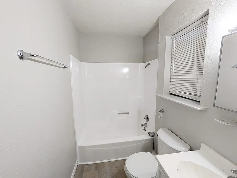 4610 Maddox St — Photo 9