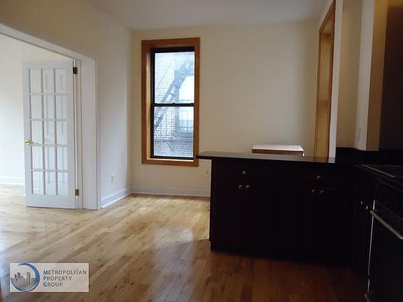 4th image of 241-245 W 19th St #4