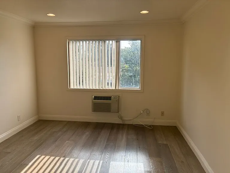 276 Avocado St — Photo 7