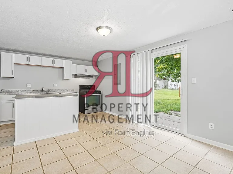771 Redford Ave — Photo 6