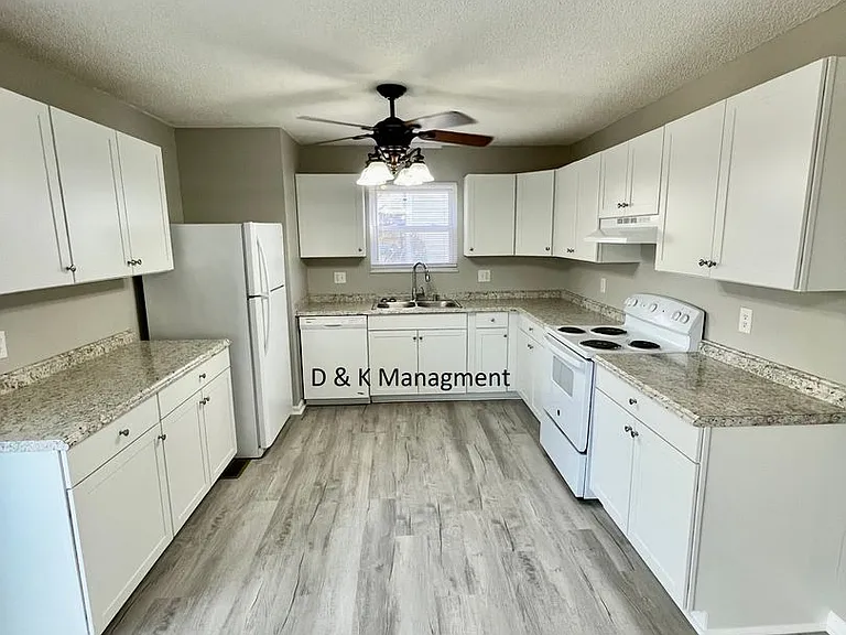 1312 Graycreek Ln — Photo 5