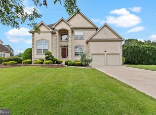 15 Chillemi Ct, Berlin, NJ 08009