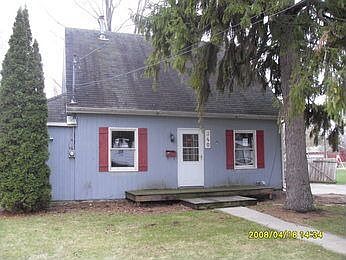 1st image of 340 E South St