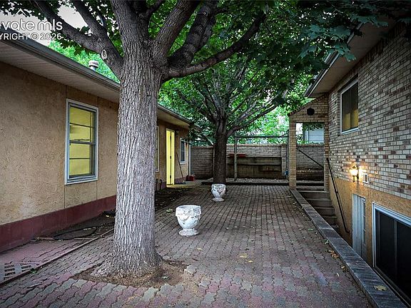 4th image of 1713 W Boulder St