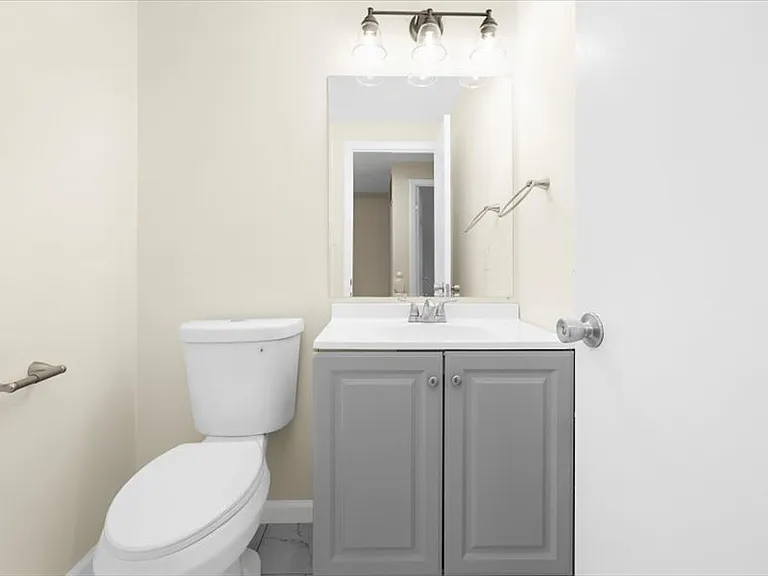 8638 Gambier Hbr — Photo 28