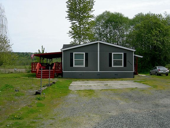 Parking area suitable fora maximum large vehicles at no extra charge