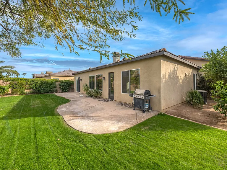 79862 Amora Dr — Photo 8