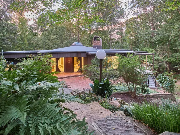 33 Mount Bolus Rd, Chapel Hill, NC 27514