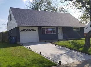 5650 Bergan Dr, Dayton, OH 45424