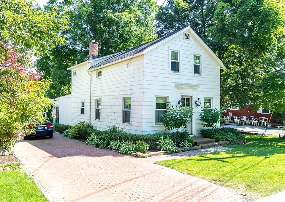 1st image of 48 E Cottage St