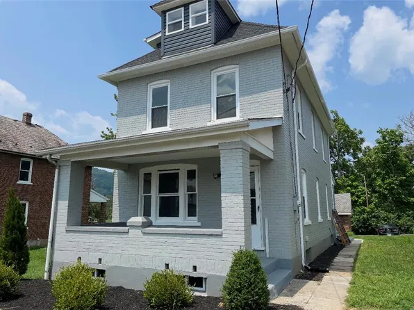 227 Kichline Ave, Hellertown, PA 18055