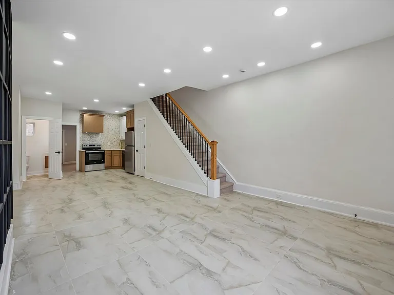 4946 Aspen St — Photo 1