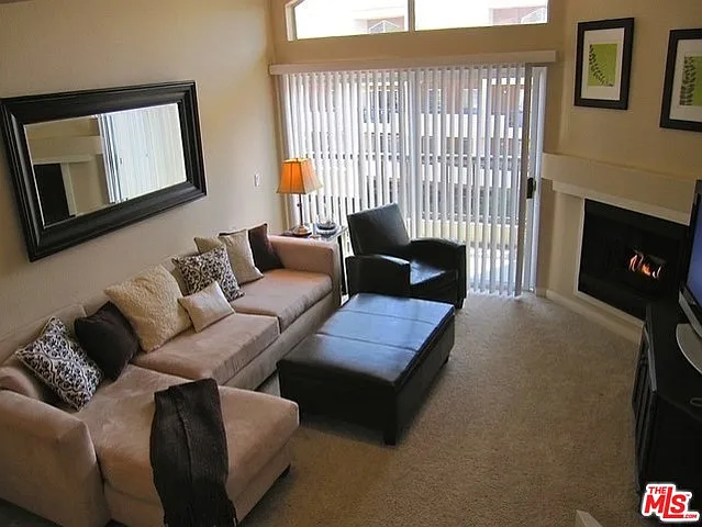 21520 Burbank Blvd #313 — Photo 3