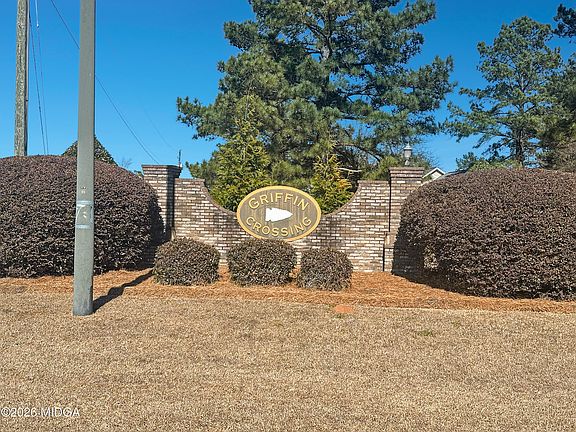 5th image of 312 Hawk Ct