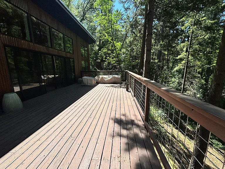 Rainbow Dr — Photo 11