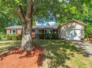 1716 Carolina Ct, High Point, NC 27265