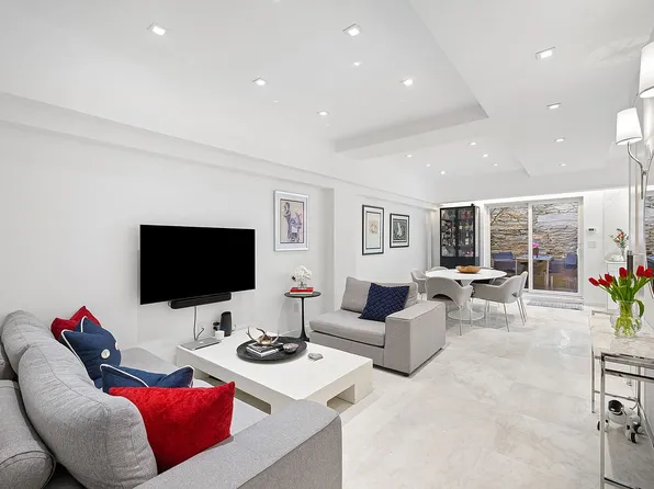 108 E 66th St APT 1C, New York, NY 10065