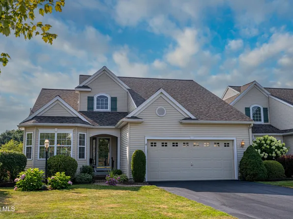 9 Chelsea Place, Queensbury, NY 12804