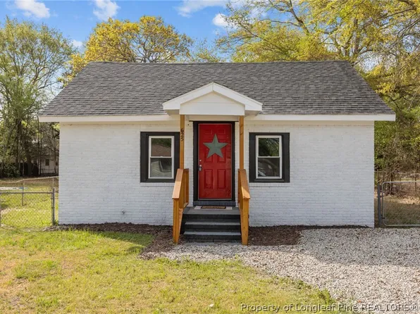 625 Eva Cir, Spring Lake, NC 28390
