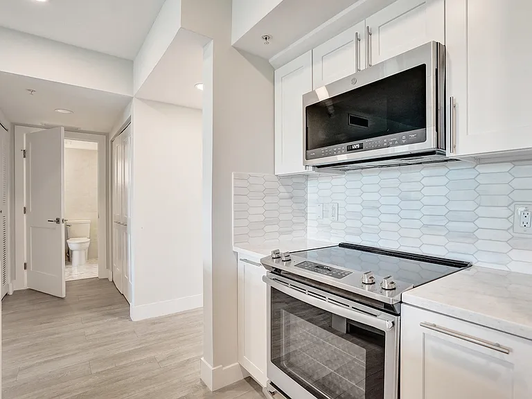 700 E Boynton Beach Blvd #406 — Photo 11