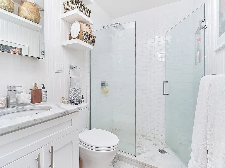 370 Baltic St #2R — Photo 13