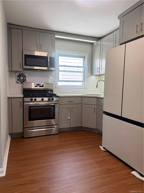 189 Nassau Blvd #2