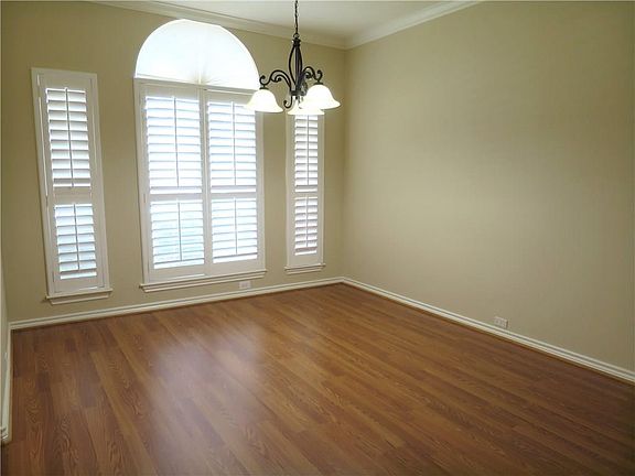 4th image of 4604 Knoll Hollow Trl
