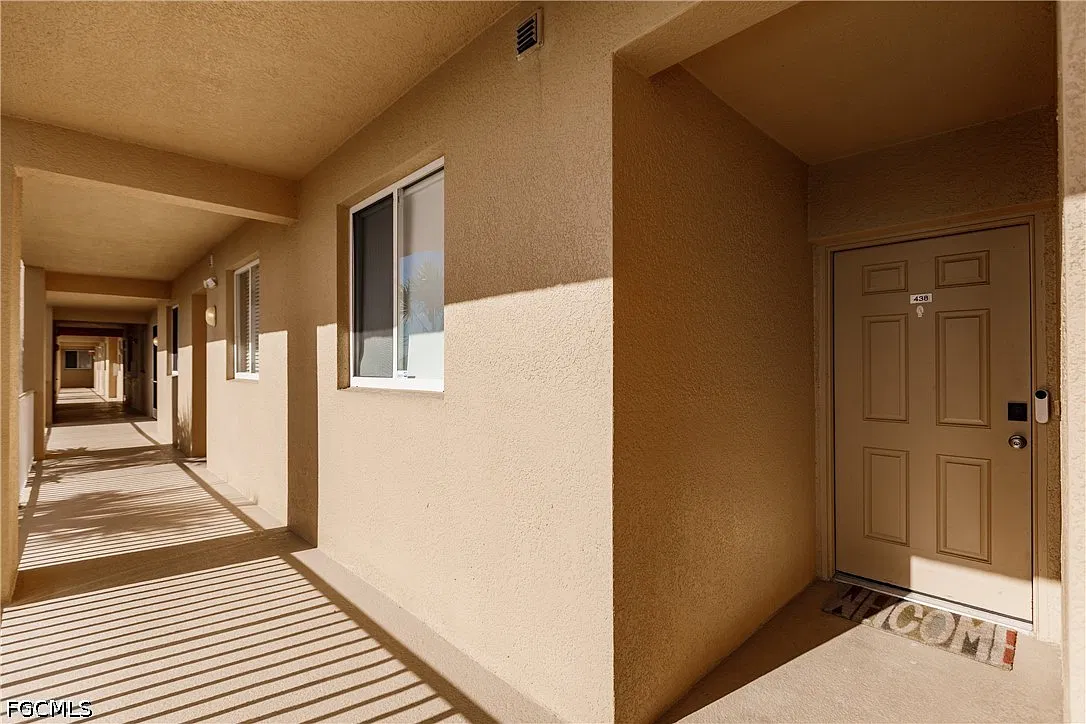 2 bed, 2.0 bath, 1294 sqft, $1,700 — Photo 4