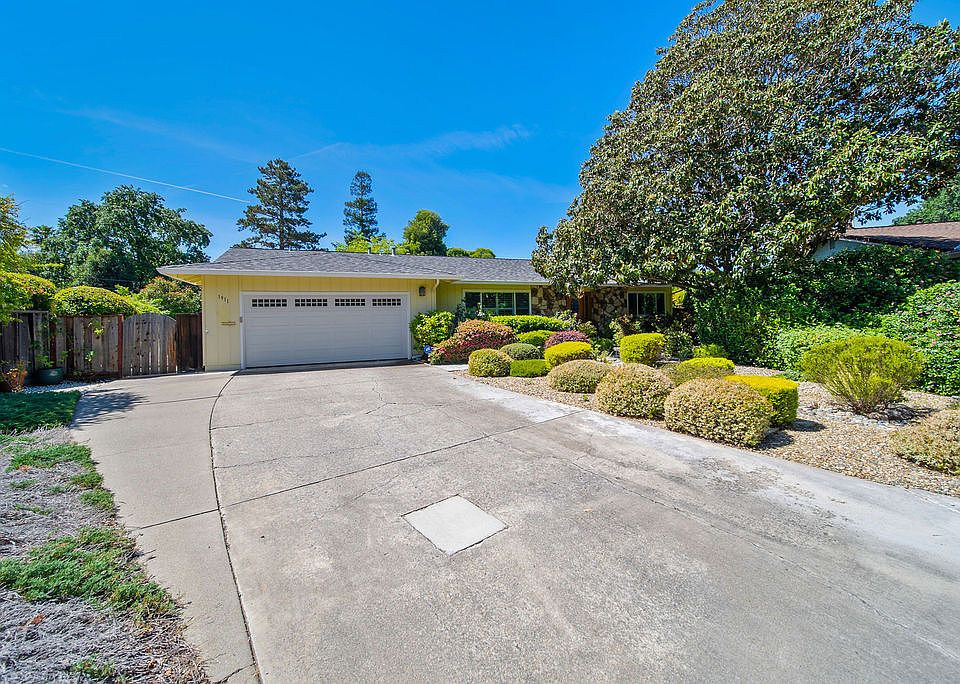 1st image of 1911 Chateau Ct