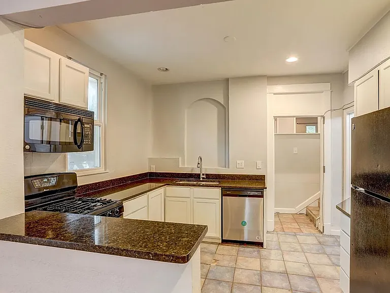 2231 Federal Blvd — Photo 5