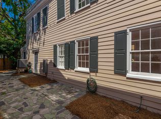 10 Trumbo St, Charleston, SC 29401