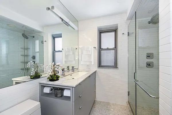 Sold by Brown Harris Stevens | media 17