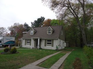 26 Woodland Rd, West Bridgewater, MA 02379