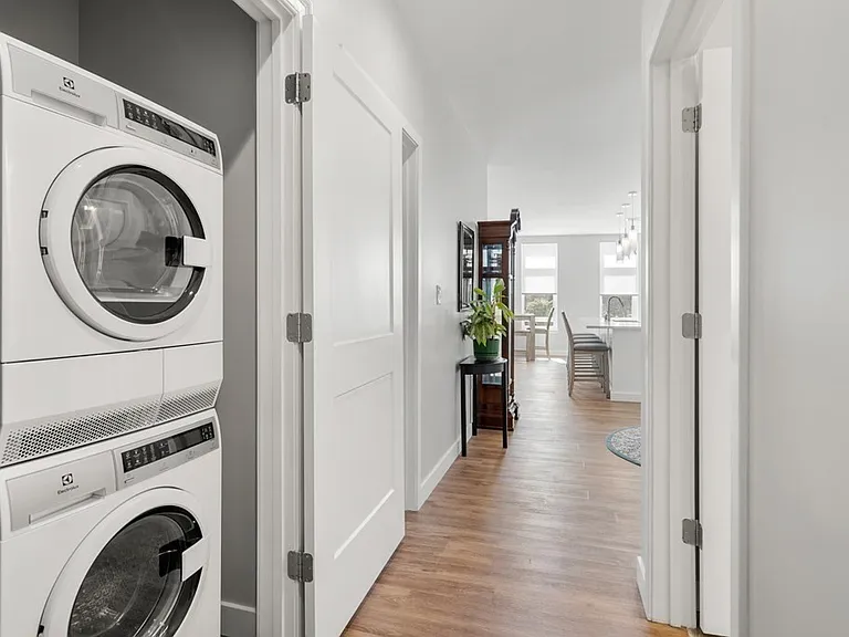 642 Main St #301 — Photo 6