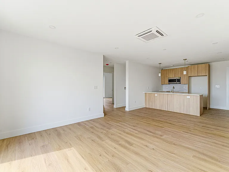 1035 Commonwealth Ave #501 — Photo 9