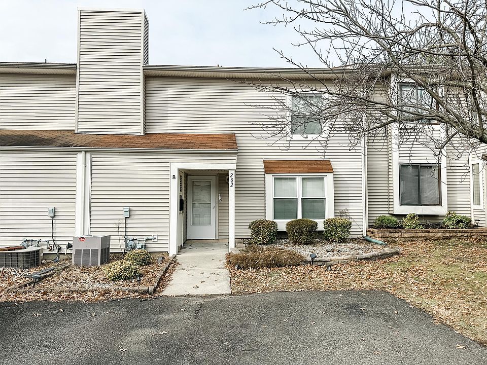 1st image of 282 Hawthorne St #282