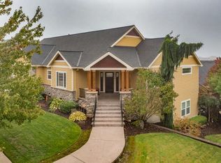 2690 NW Mount Hood Dr, McMinnville, OR