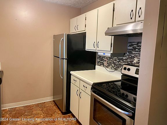 3rd image of 1571 W Pond Dr APT 22