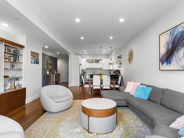 1471 Beacon St #Penthouse 10 — Photo 6