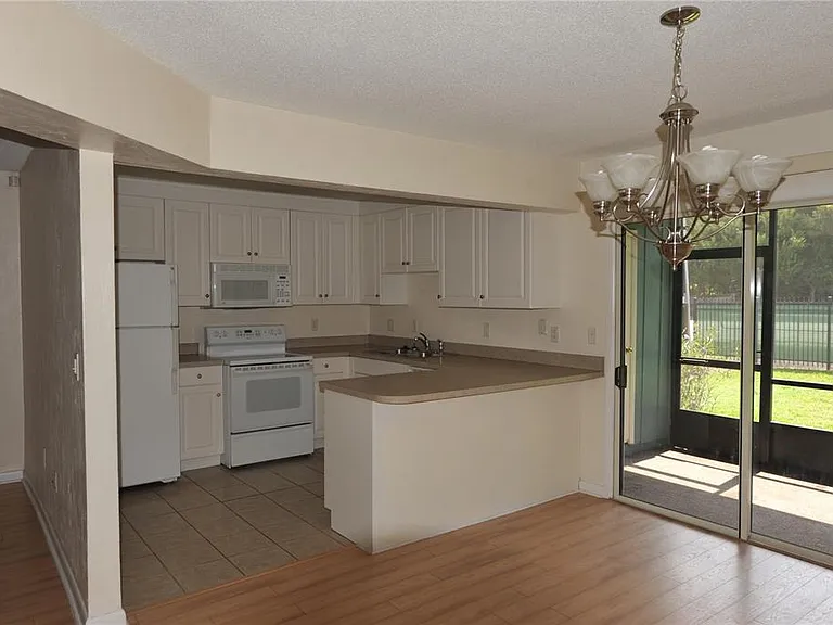 501 SW 75th St #A14 — Photo 12